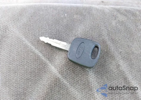 2001 Mercury Grand Marquis Ls from USA, damaged, VIN 2MEFM75W81X625297